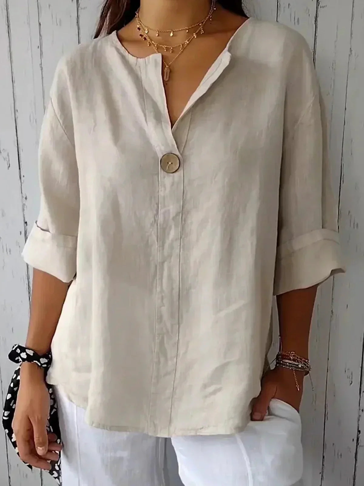 Hana - Casual V-Neck Blouse