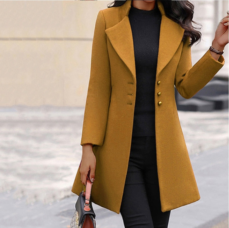 Bonnie - Sleek Buttoned Coat