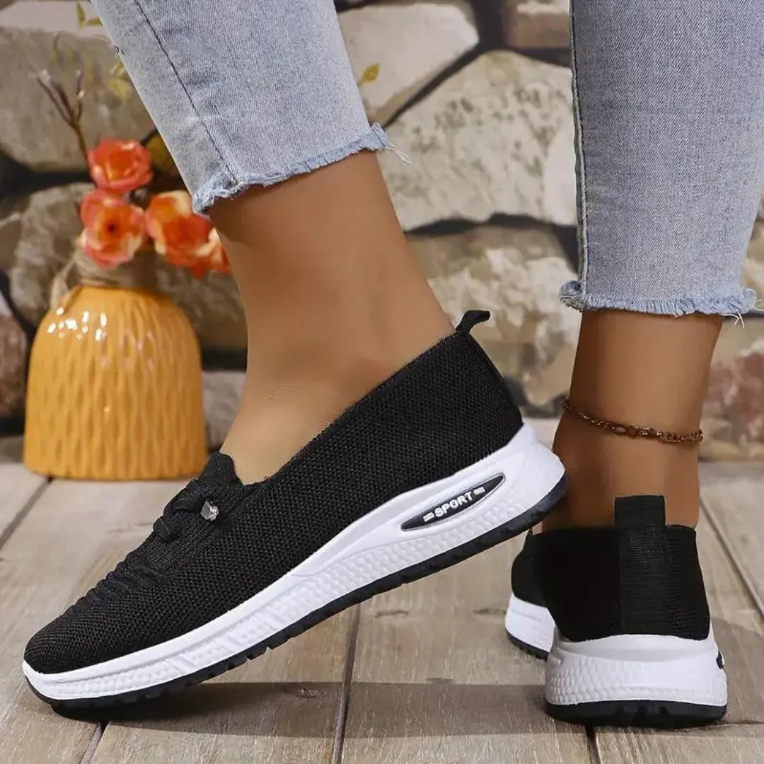 Maya – Fashionable Orthopedic Sneakers