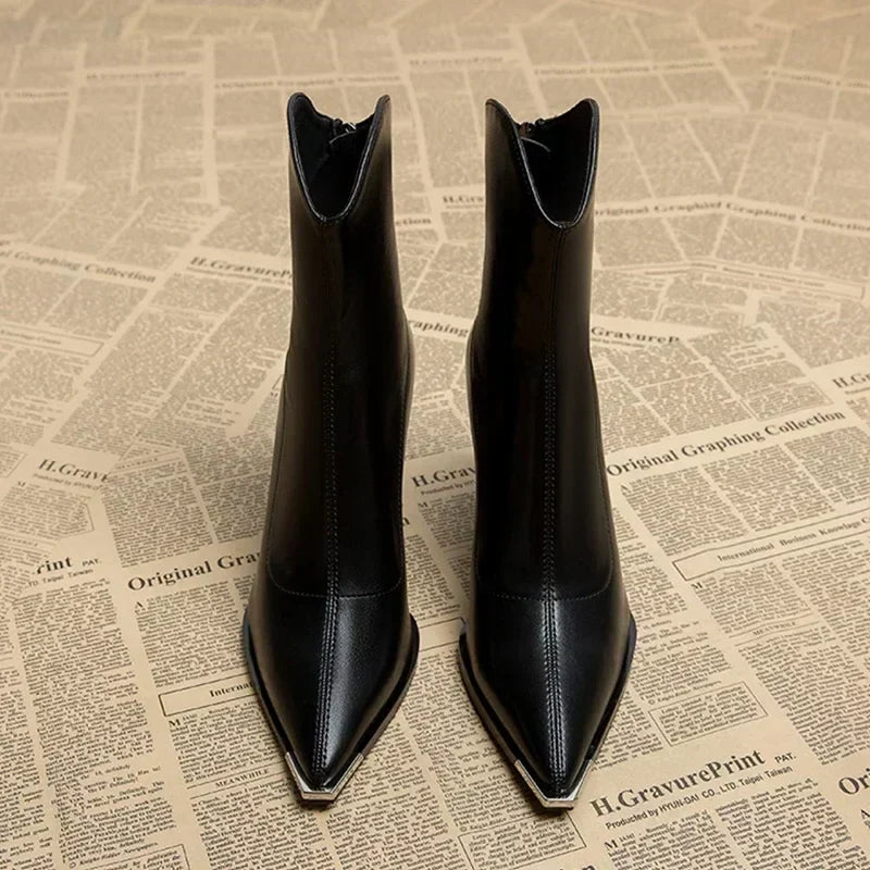 Felice™ - Sleek Pointed Toe Ankle Boots