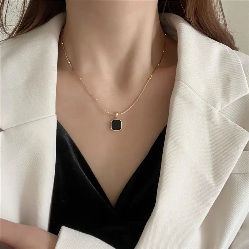 NECKLACE | GOLD ONYX