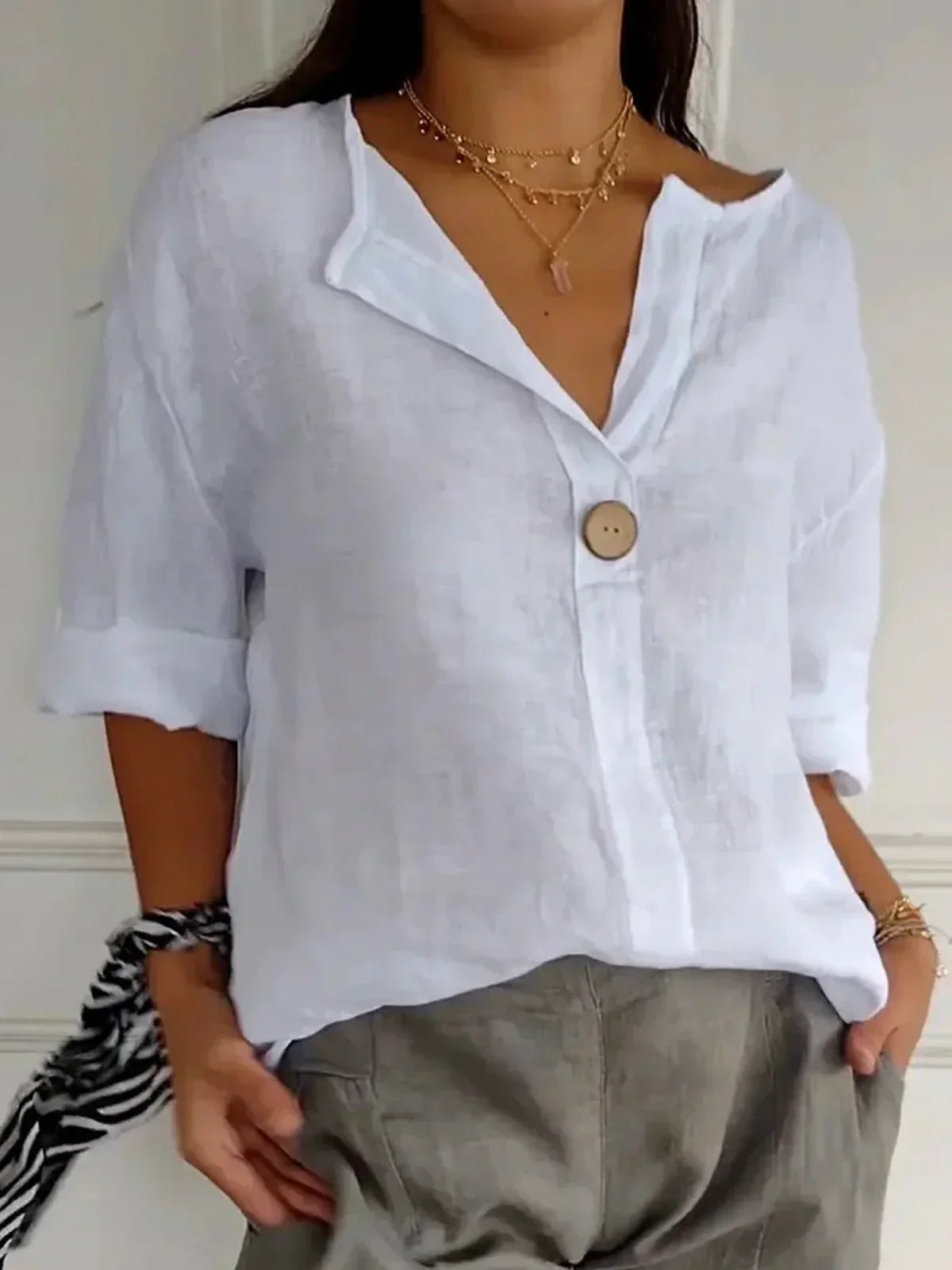 Hana - Casual V-Neck Blouse