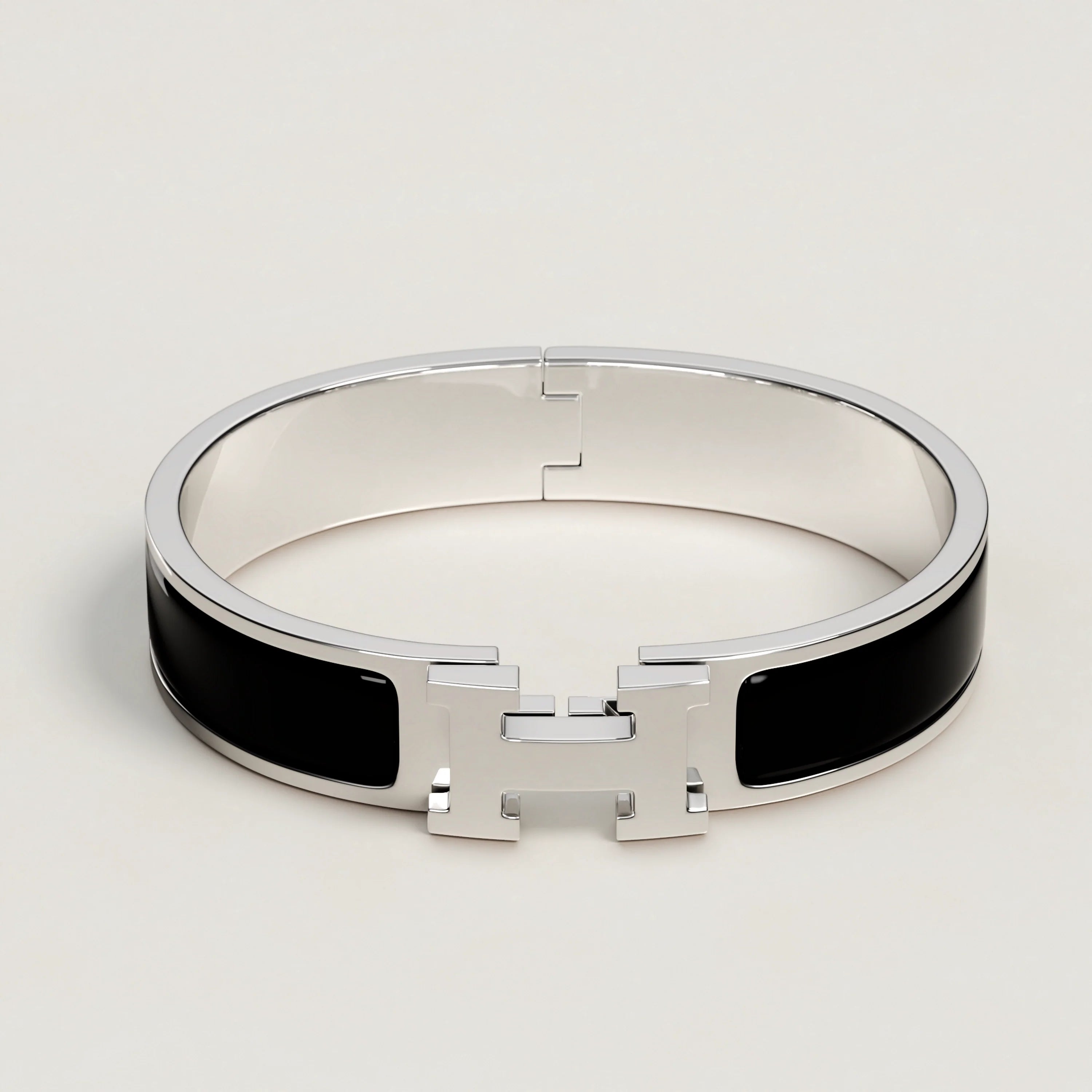 Exclusive Black | Helene Silver Bracelet