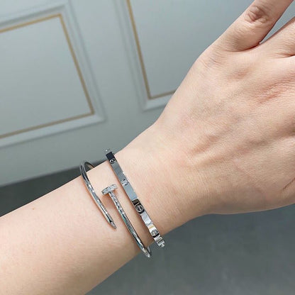 Silbernes Leuchten | Dünnes Armband