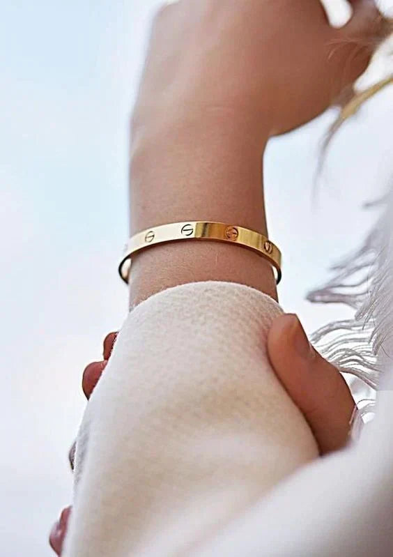 Gold Red | Stackable Bracelet Set